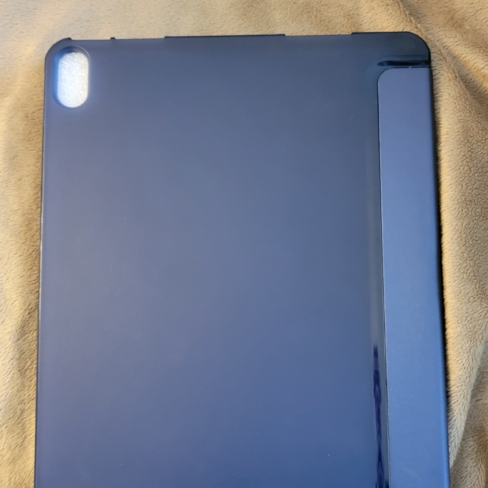 NWOT Gen 4 Case - Picture 3 of 4